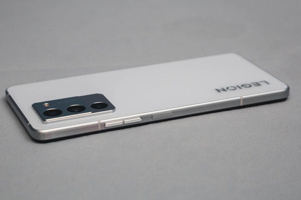 The King of E-sports Lenovo Y70 is really slim and powerful According to popular belief, e-sports mobile phones.webp