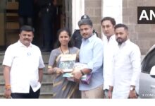 86218gt4 rohit pawar ed office supriya sule 625x300 24 January 24