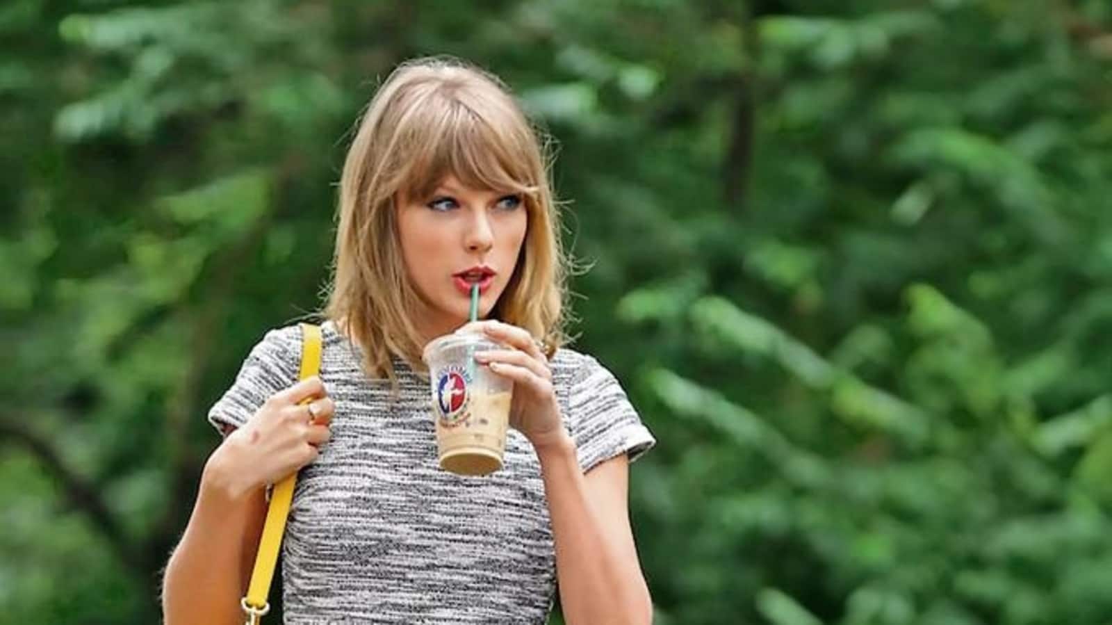 Singer Taylor Swift s preferred coffee is a grande 1696581385477 1706315366165