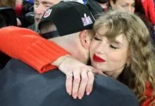 Travis Kelce and Taylor Swift celebrate 1706624173223 1706624174508