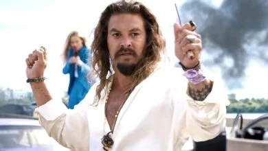 jason momoa as dante reyes holding a knife in fast x