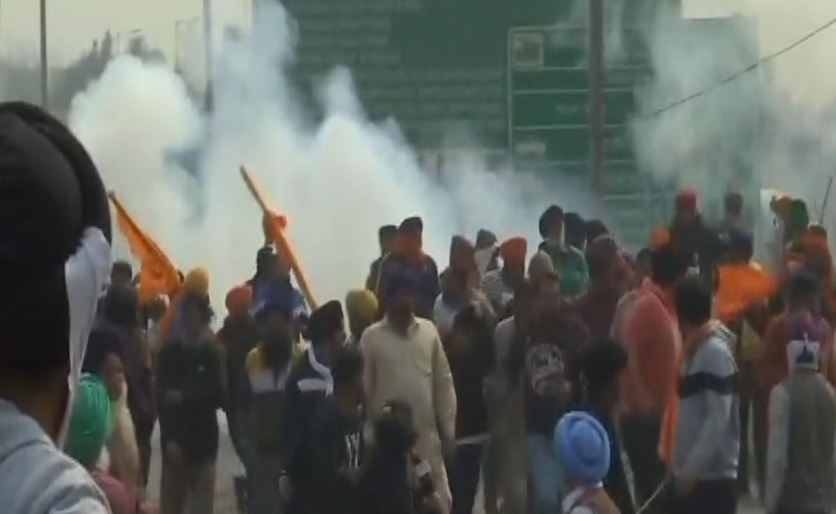 8fn9cvd8 tear gas shambhu border farmers